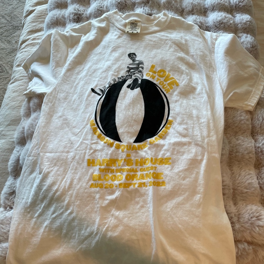 Harry styles love on tour concert T from Madison Square Garden